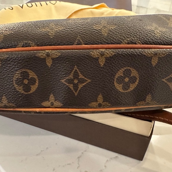 💞 RARE & Retired Louis Vuitton Odeon pm Crossbody in Monogram - Picture 14 of 15